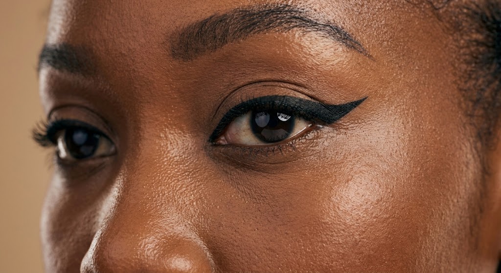 A completed, sharp cat-eye look achieved with gel liner, showcasing the defined finish.