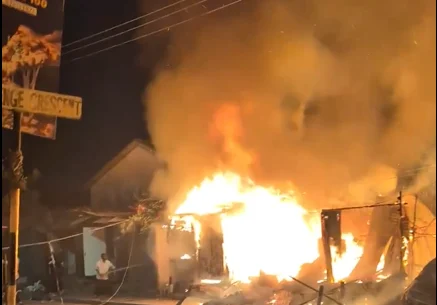 Fire breaks out along Kapiti Road in South B, destroys shops