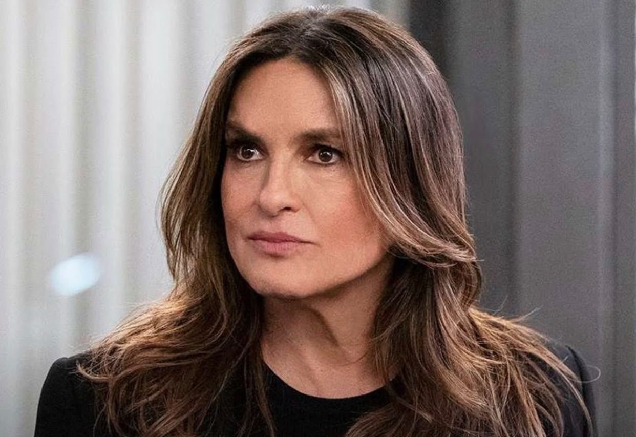 Mariska Hargitay wins big at Creative Arts Emmys for emotional tribute to late mother Jayne Mansfield